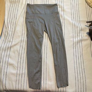 Everyday Perforated Leggings